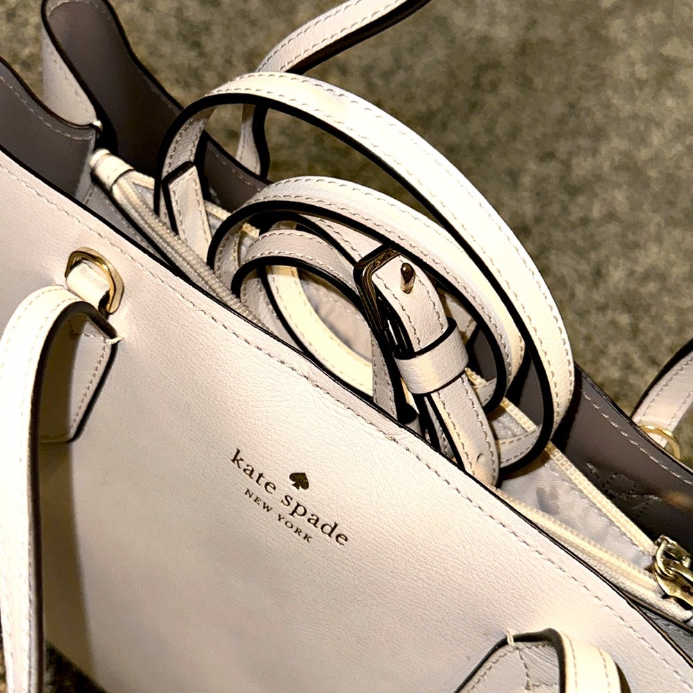 Kate Spade Purse - Picture 2 of 2